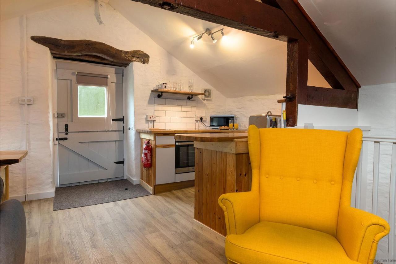 Dog Friendly Cottage, Geufron Farm Near Tywyn Bryn-crug Exterior photo